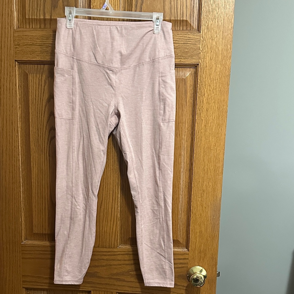 Women’s GAIAM Pink Leggings Size M
